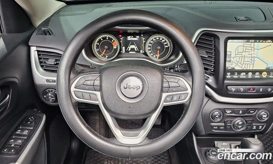 Jeep Cherokee 2017 2.4 гидро в Москве № 2061735, фото 13
