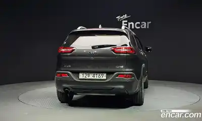 Jeep Cherokee 2017 2.4 гидро в Москве № 2061735, миниатюра 4