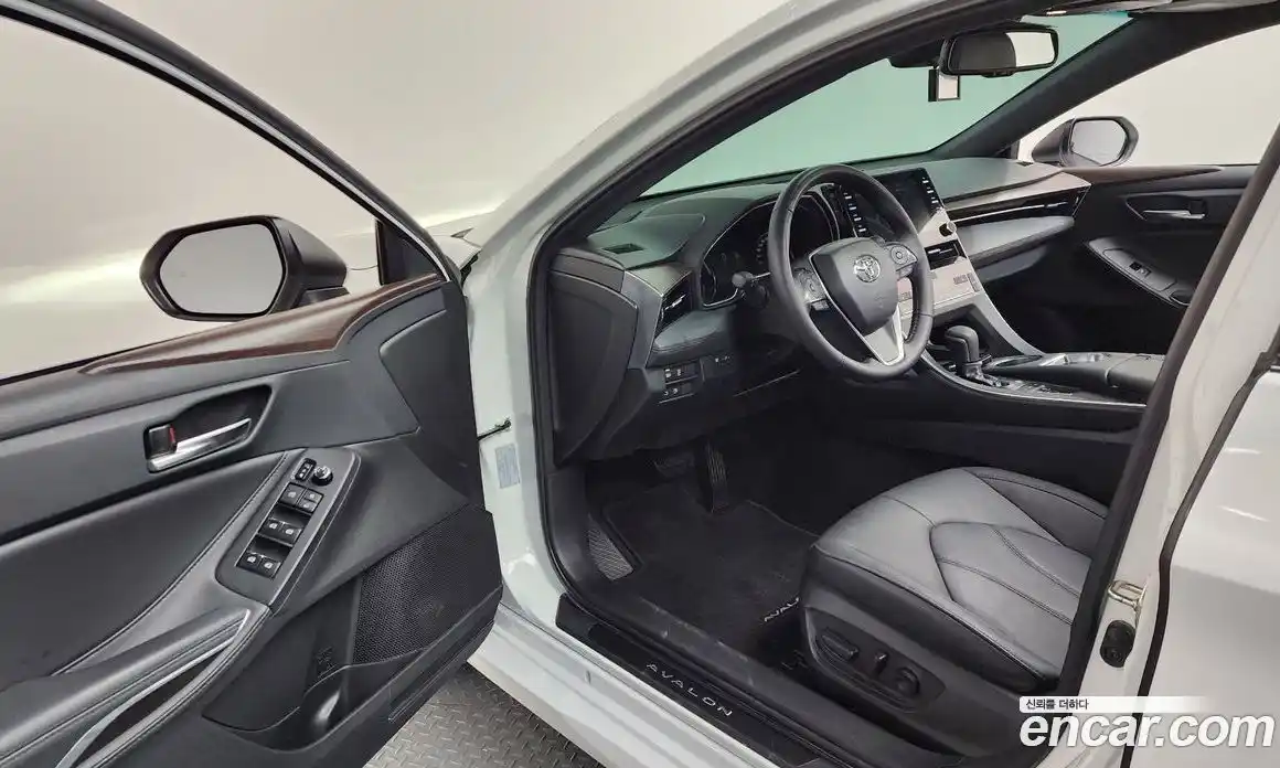 Toyota Avalon 2019 2.5 гидро в Москве № 2061986, фото 13