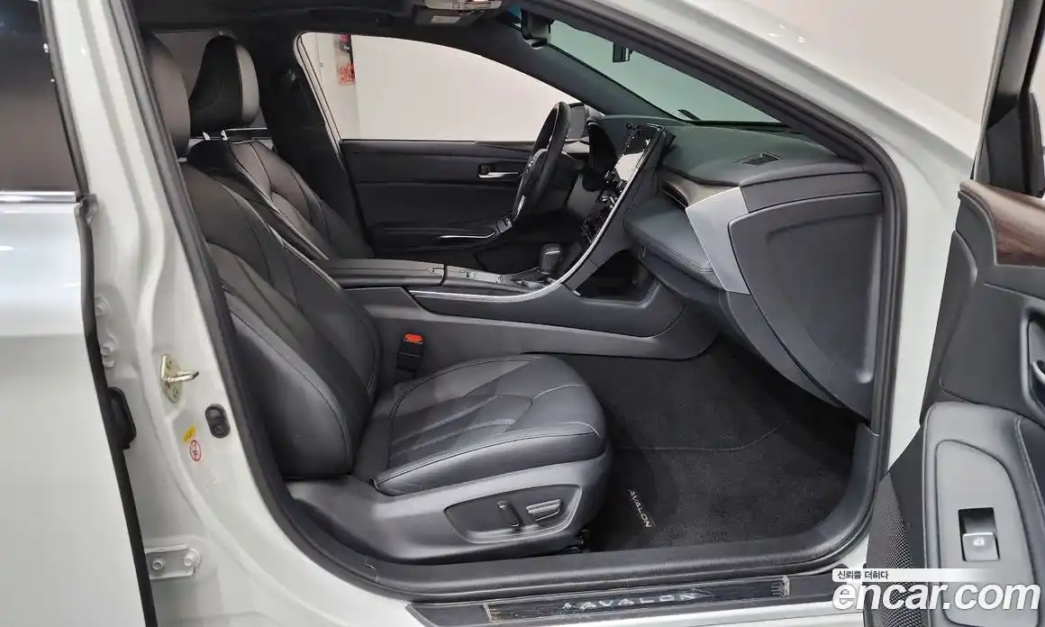 Toyota Avalon 2019 2.5 гидро в Москве № 2061986, фото 16