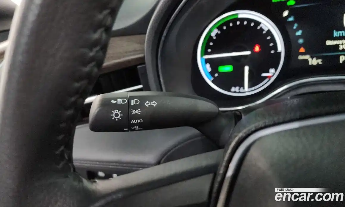Toyota Avalon 2019 2.5 гидро в Москве № 2061986, фото 27