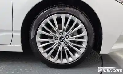 Toyota Avalon 2019 2.5 гидро в Москве № 2061986, миниатюра 7
