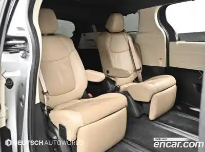 Toyota Sienna 2023 2.5 гидро в Москве № 2062331, миниатюра 12