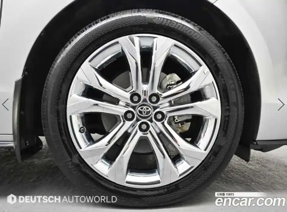 Toyota Sienna 2023 2.5 гидро в Москве № 2062331, фото 5