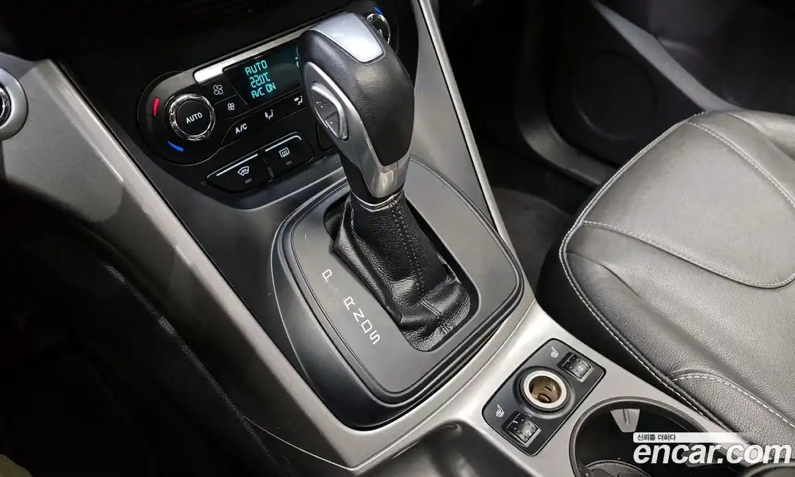 Ford Kuga 2016 2.0 гидро в Москве № 2063621, фото 9