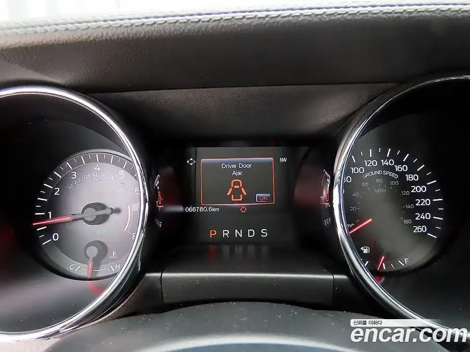 Ford Mustang 2017 2.3 гидро в Москве № 2063767, фото 8
