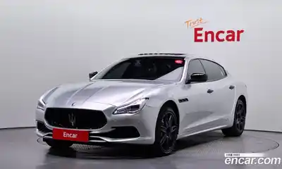 Maserati Quattroporte