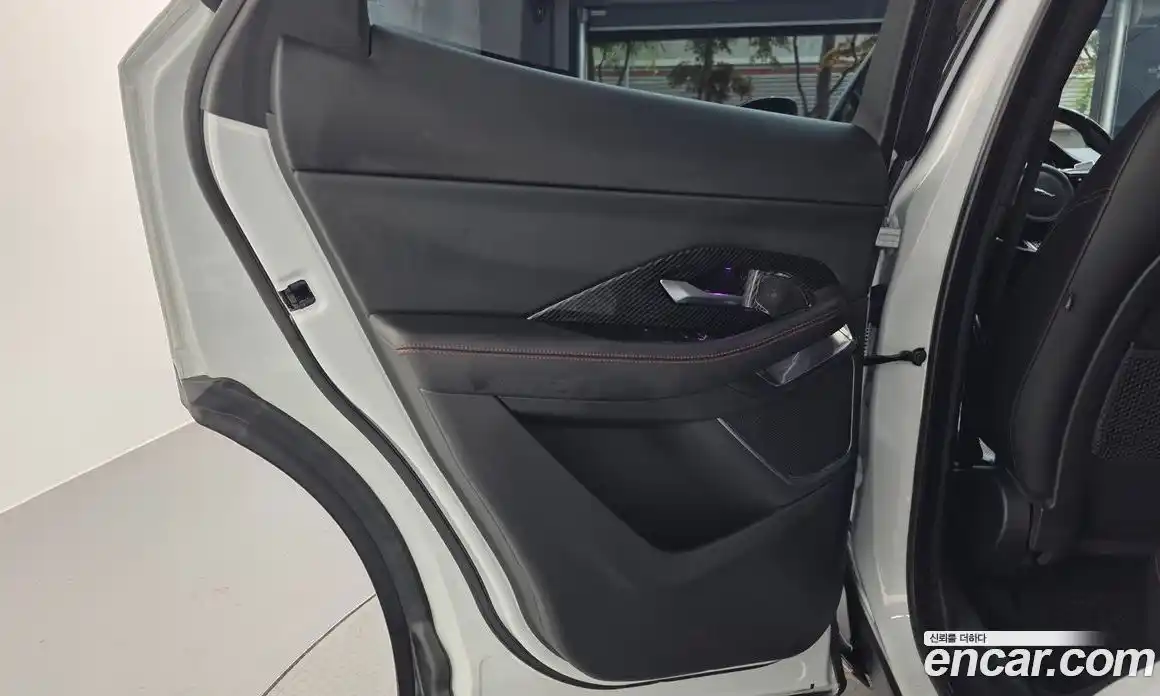 Jaguar E-Pace 2018 2.0 гидро в Москве № 2064646, фото 15