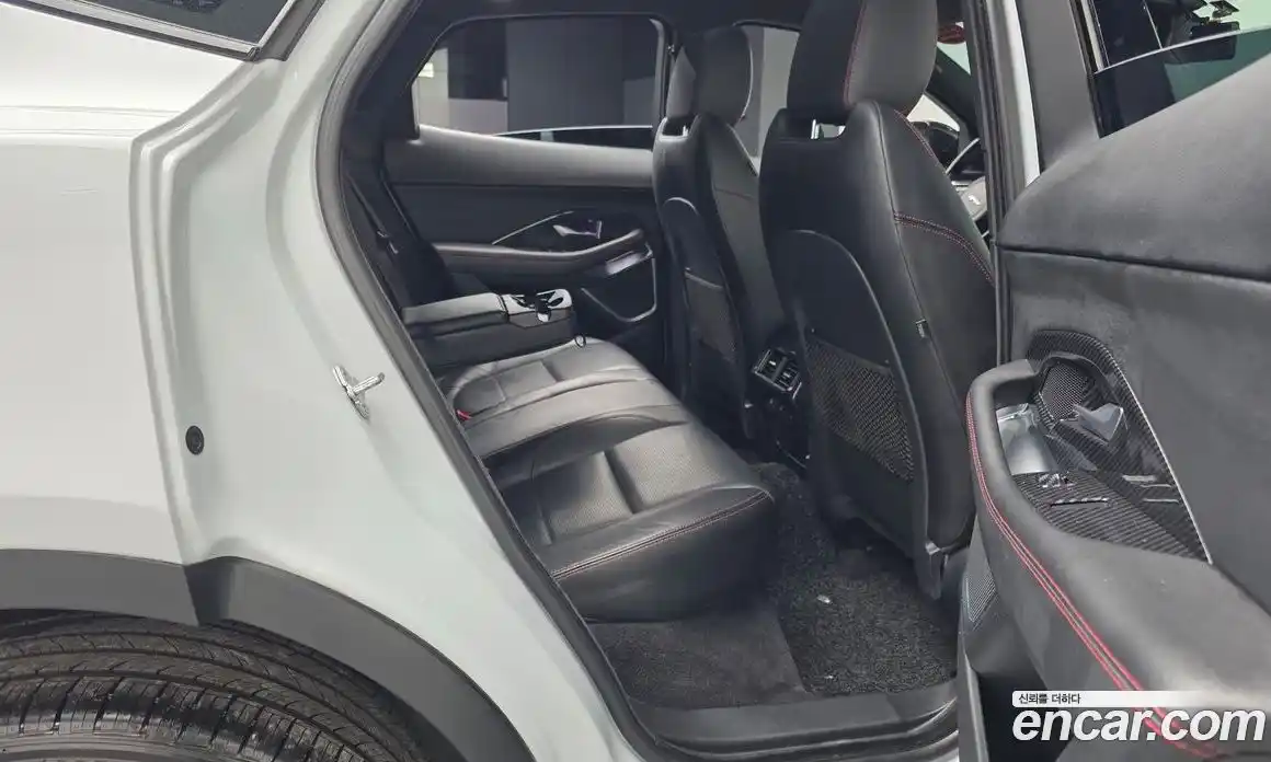 Jaguar E-Pace 2018 2.0 гидро в Москве № 2064646, фото 18
