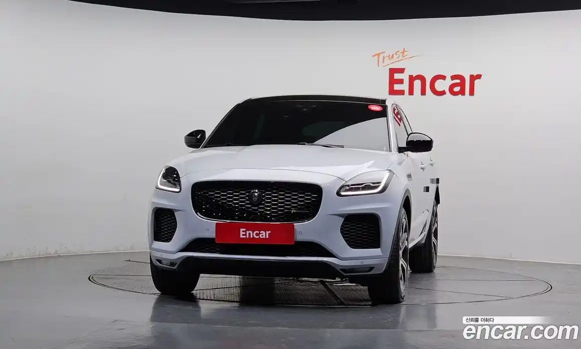 Jaguar E-Pace 2018 2.0 гидро в Москве № 2064646, фото 3
