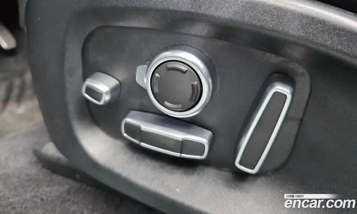 Jaguar E-Pace 2018 2.0 гидро в Москве № 2064646, фото 33