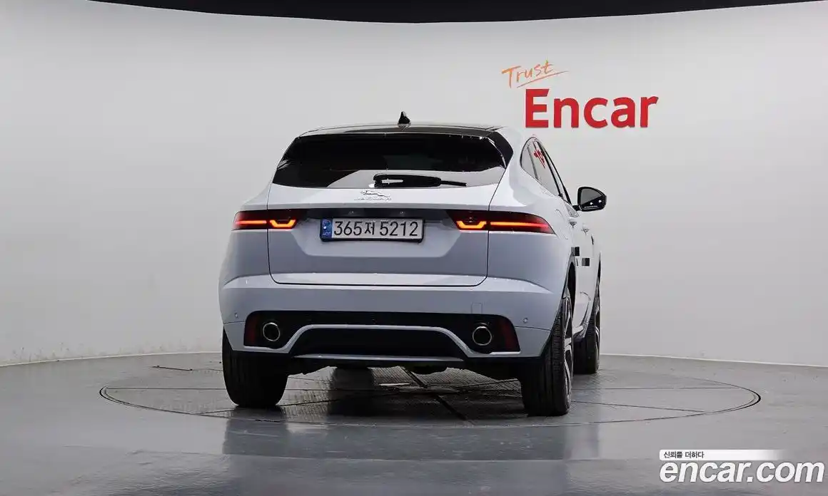 Jaguar E-Pace 2018 2.0 гидро в Москве № 2064646, фото 4