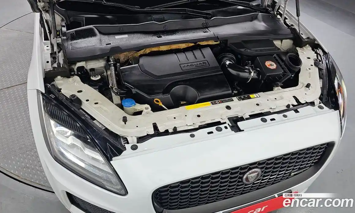 Jaguar E-Pace 2018 2.0 гидро в Москве № 2064646, фото 6