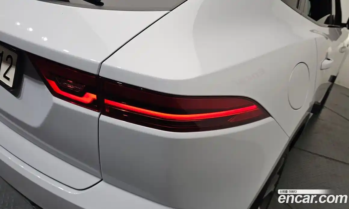 Jaguar E-Pace 2018 2.0 гидро в Москве № 2064646, фото 9