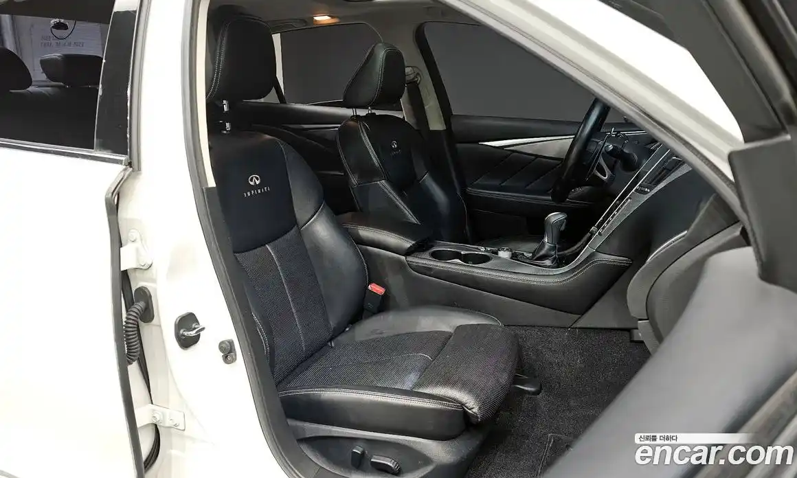 Infiniti Q50 2016 3.5 гидро в Москве № 2065183, фото 11