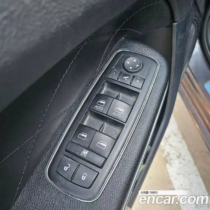 Chrysler 300C 2015 3.6 гидро в Москве № 2065954, фото 15