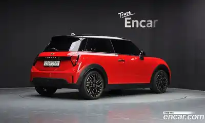 Mini Cooper 2024 2.0 гидро в Москве № 214000, миниатюра 2