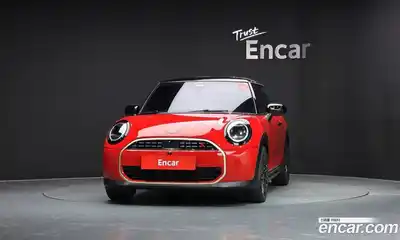 Mini Cooper 2024 2.0 гидро в Москве № 214000, миниатюра 3