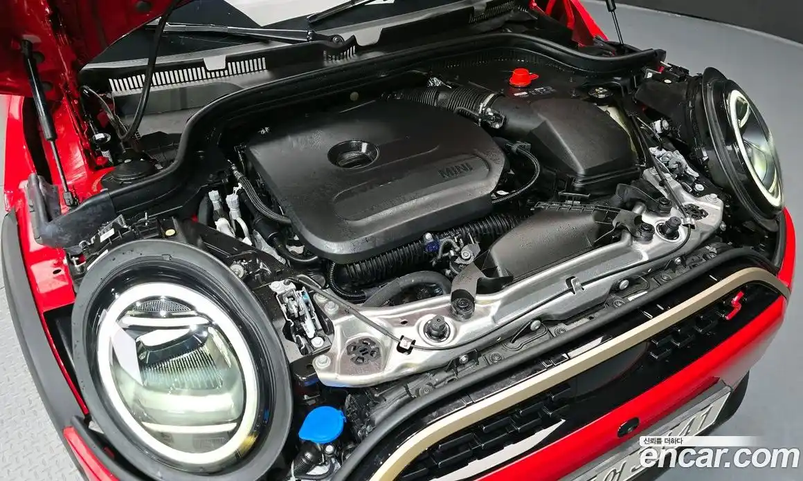 Mini Cooper 2024 2.0 гидро в Москве № 214000, фото 6