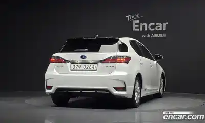 Lexus CT200h 2016 1.8 гидро в Москве № 214591, миниатюра 4