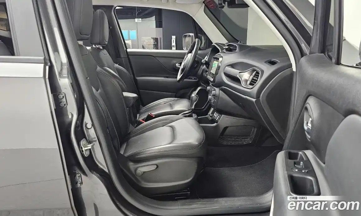 Jeep Renegade 2021 2.4 гидро в Москве № 215473, фото 11