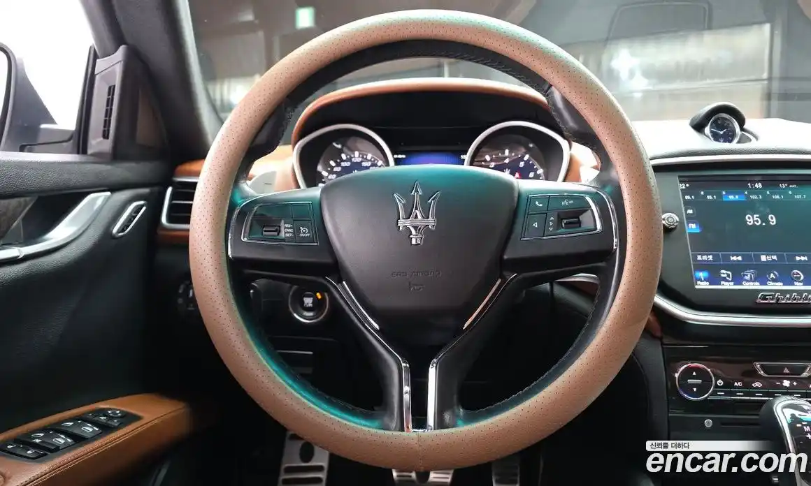 Maserati Ghibli 2016 3.0 гидро, фото 13