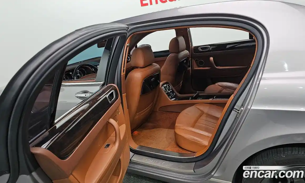 Bentley Flying Spur 2009 6.0 гидро, фото 11