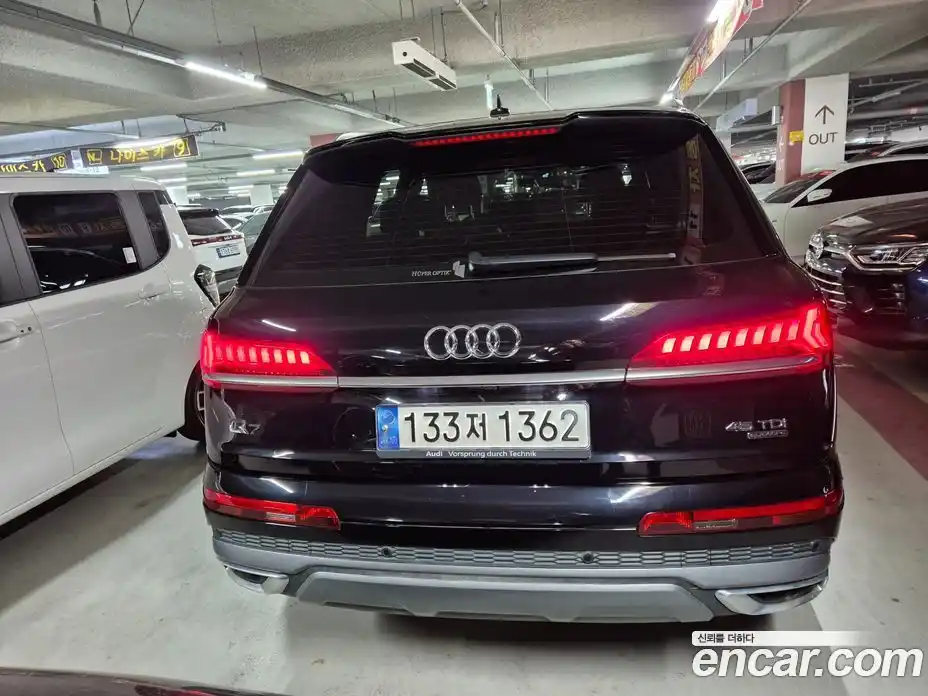 Audi Q7 2021 3.0 гидро в Москве № 429662, фото 3
