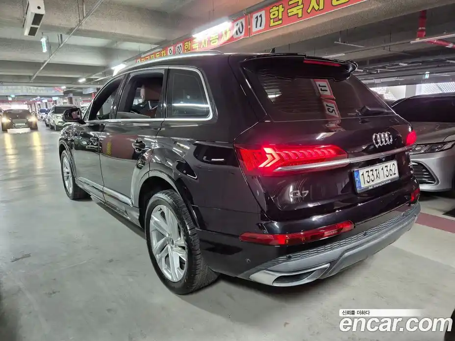Audi Q7 2021 3.0 гидро в Москве № 429662, фото 4