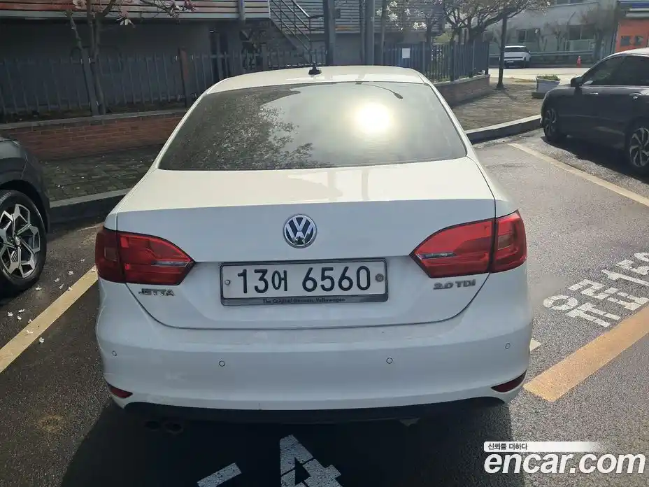 Volkswagen Jetta 2013 2.0 гидро в Москве № 1251569, фото 4
