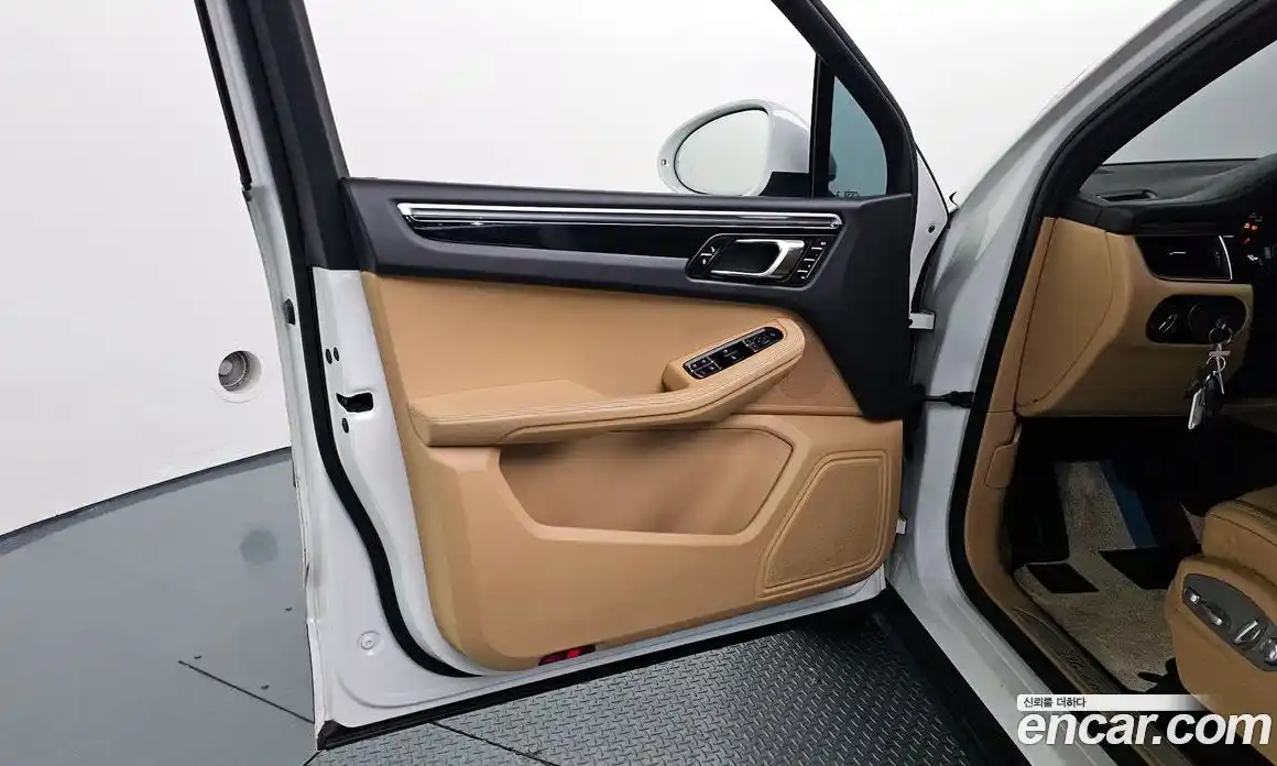 Porsche Macan 2017 3.0 гидро в Москве № 1280683, фото 13
