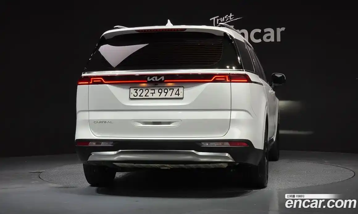 Kia Canival 2023 2.2 гидро в Москве № 132324, фото 4