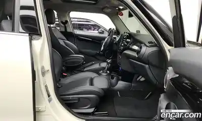 Mini Cooper 2018 2.0 гидро в Москве № 134979, миниатюра 11
