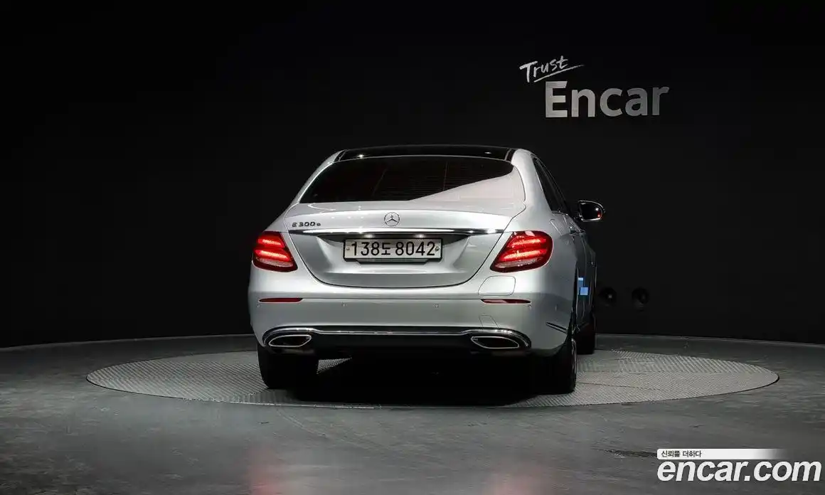 Mercedes-Benz E-Class 2019 2.0 гидро в Москве, фото 4