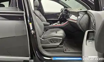 Audi Q7 2021 3.0 гидро в Москве № 163624, миниатюра 10