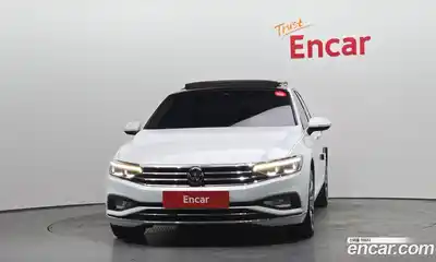 Volkswagen Passat 2022 2.0 гидро в Москве № 168759, миниатюра 3