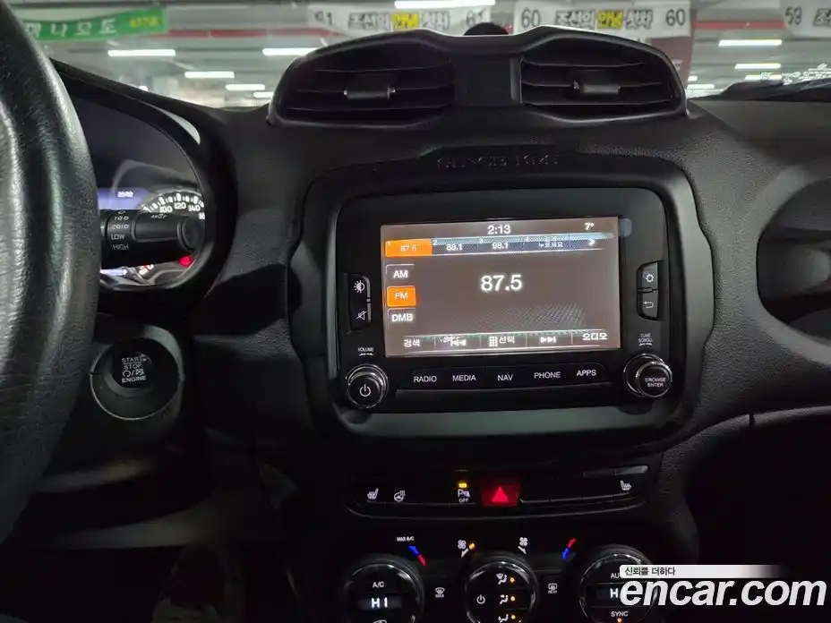 Jeep Renegade 2017 2.0 гидро в Москве № 169965, фото 13