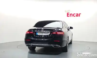 Mercedes-Benz E-Class 2022 2.0 гидро в Москве № 1833225, миниатюра 4