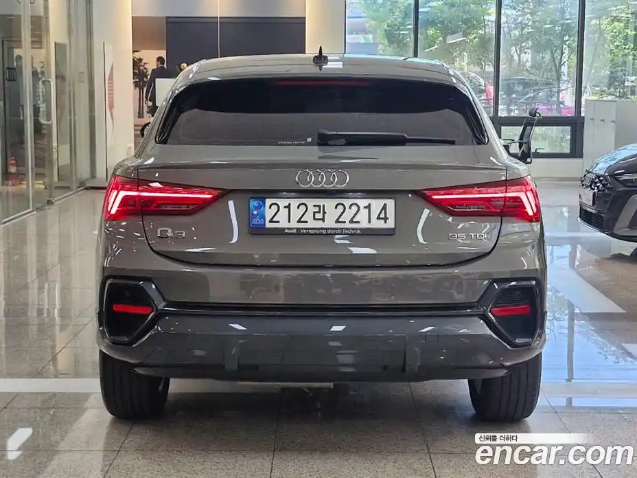 Audi Q3 2023 2.0 гидро в Москве № 1836674, фото 4