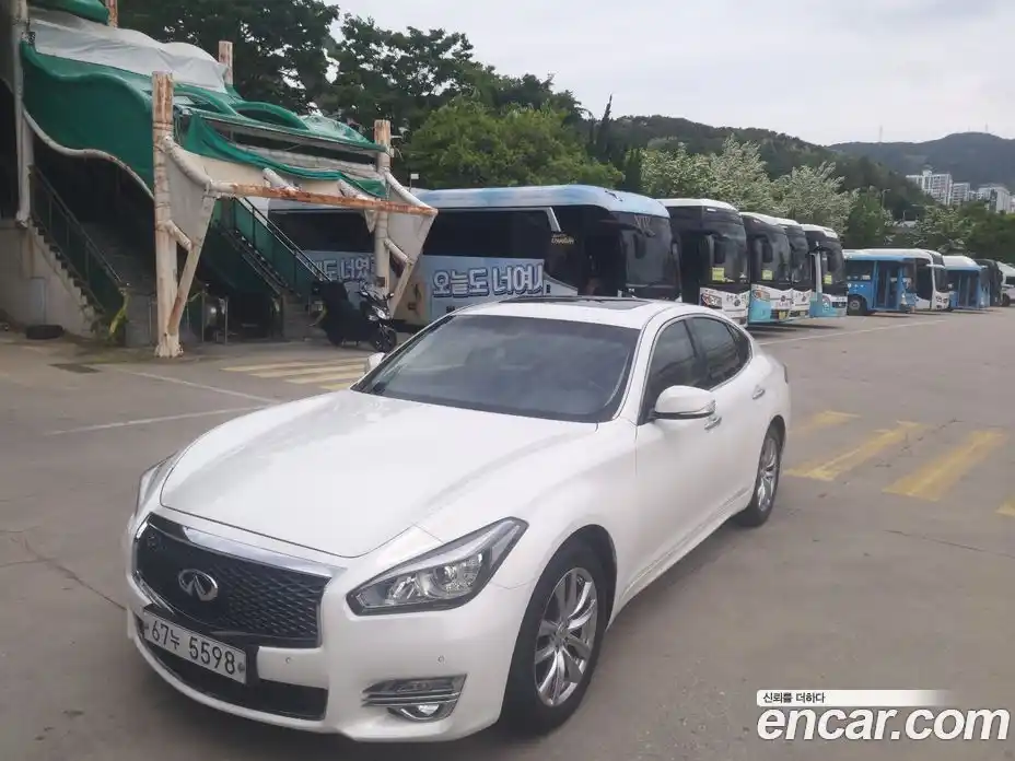 Infiniti Q70 2015 3.7 гидро в Москве № 1841226, фото 16