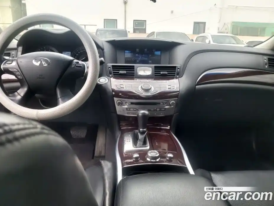 Infiniti Q70 2015 3.7 гидро в Москве № 1841226, фото 7