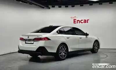 BMW 5-Series 2024 2.0 гидро в Москве № 187441, миниатюра 2