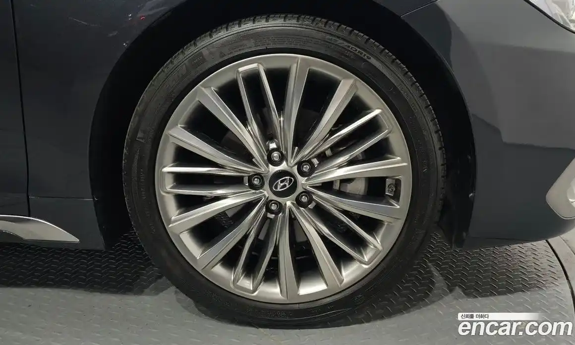 Hyundai Grandeur 2018 3.0 гидро в Москве № 2049922, фото 5