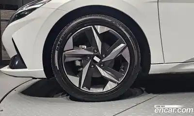 Hyundai Avante 2022 1.6 гидро в Москве № 2049950, миниатюра 5