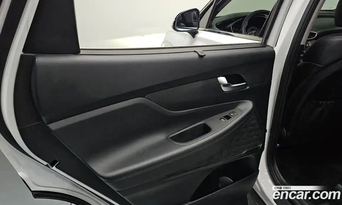 Hyundai Santa Fe 2018 2.0 гидро в Москве № 2050339, фото 15