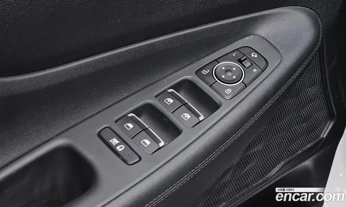 Hyundai Santa Fe 2018 2.0 гидро в Москве № 2050339, фото 28
