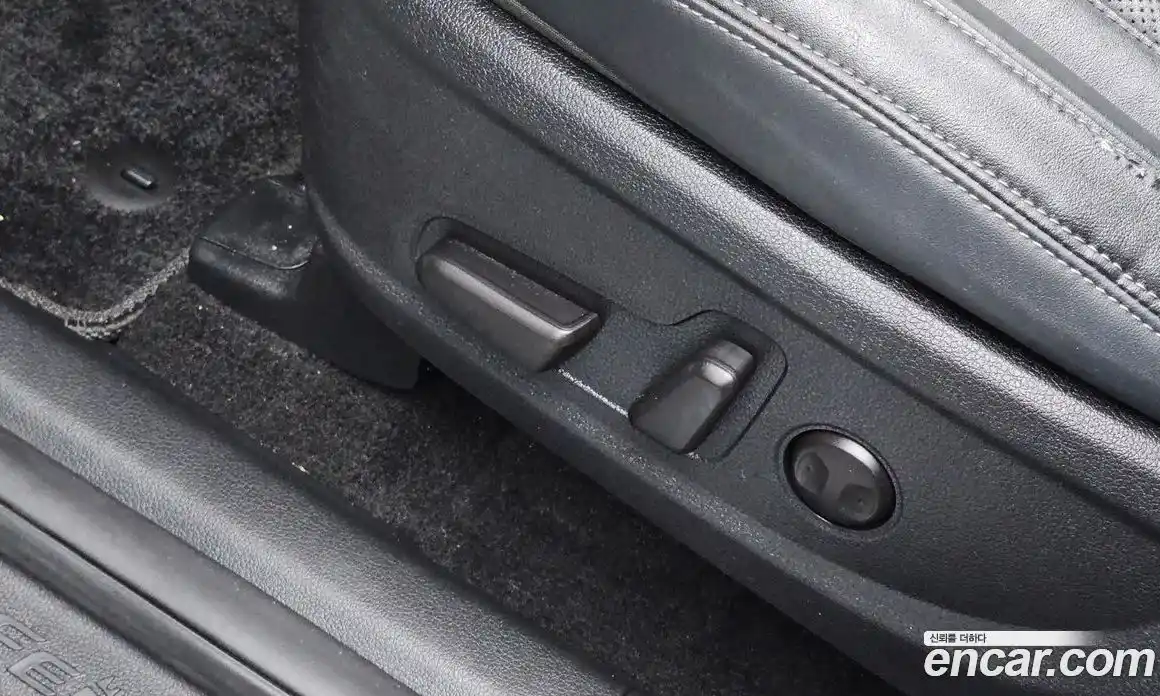 Hyundai Santa Fe 2018 2.0 гидро в Москве № 2050339, фото 30