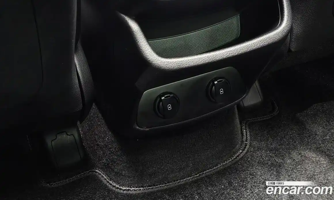 Hyundai Santa Fe 2018 2.0 гидро в Москве № 2050339, фото 32