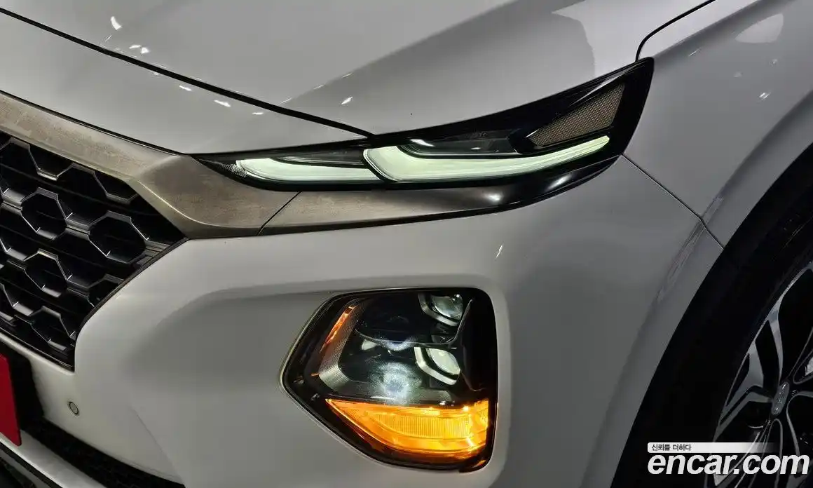 Hyundai Santa Fe 2018 2.0 гидро в Москве № 2050339, фото 8