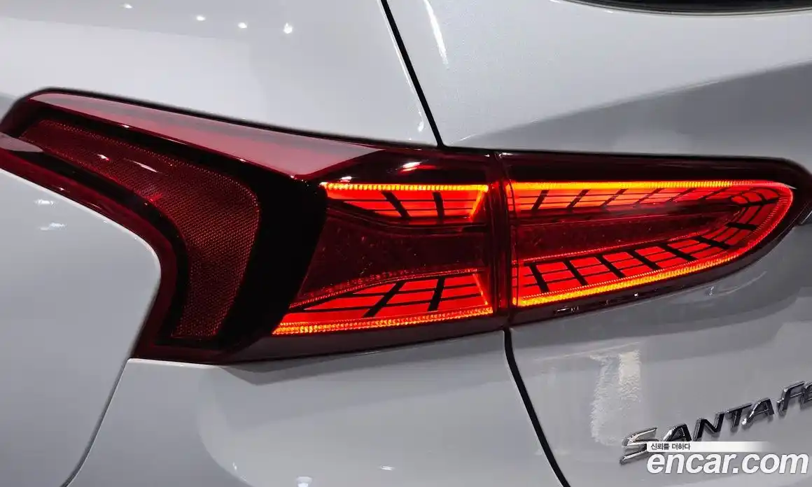 Hyundai Santa Fe 2018 2.0 гидро в Москве № 2050339, фото 9